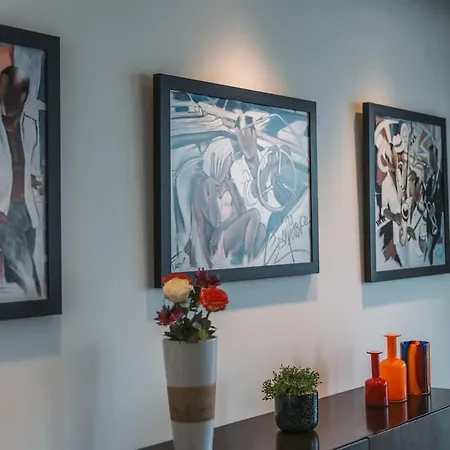 Luxury Sea View In Prime Location Appartement *