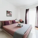 Luxury Sea View In Prime Location Lägenhet