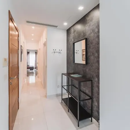 Luxury Sea View In Prime Location San Ġiljan