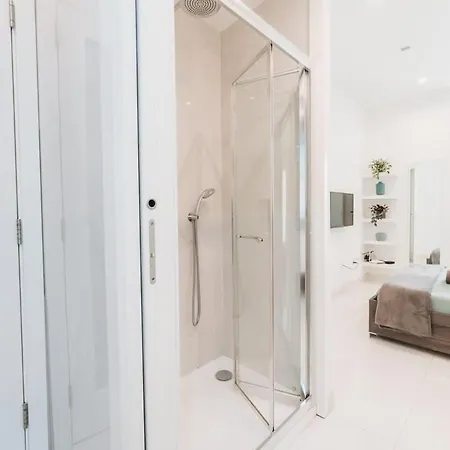 Apartment Luxury Sea View In Prime Location