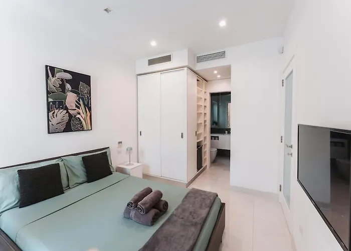 Luxury Sea View In Prime Location 아파트