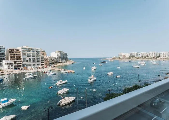 Luxury Sea View In Prime Location *