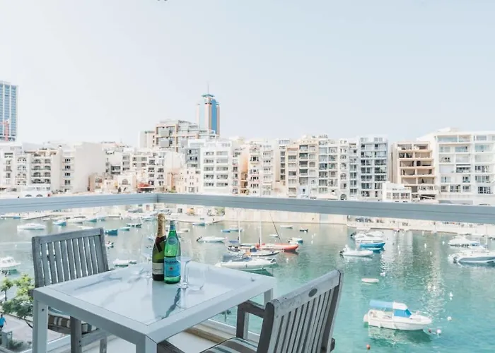 아파트 Luxury Sea View In Prime Location Saint Julian's