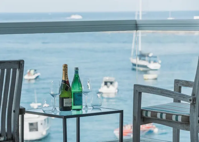 Luxury Sea View In Prime Location 아파트