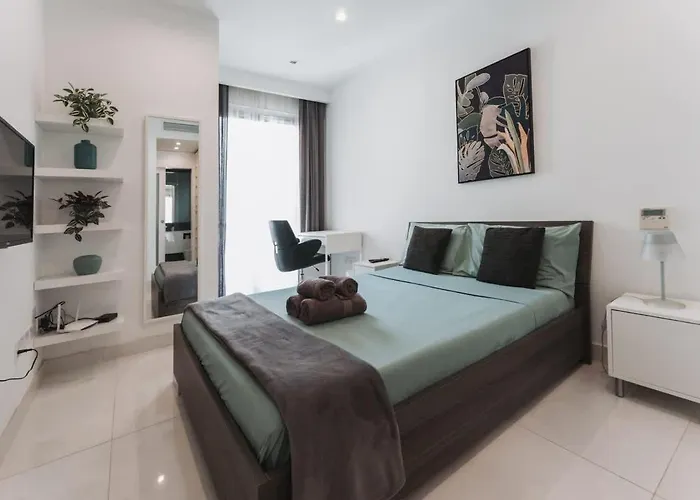 Luxury Sea View In Prime Location 아파트 *