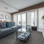 Luxury Sea View In Prime Location شقة